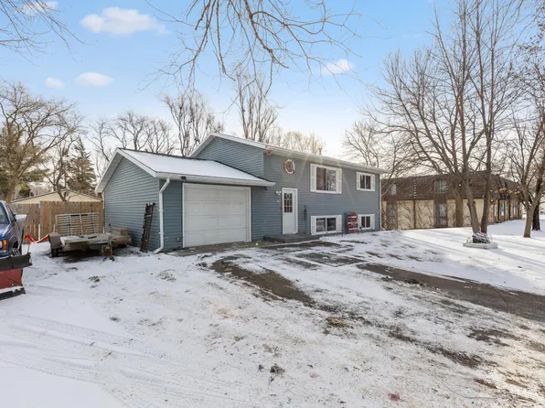 405 6th St SE, Little Falls, MN 56345