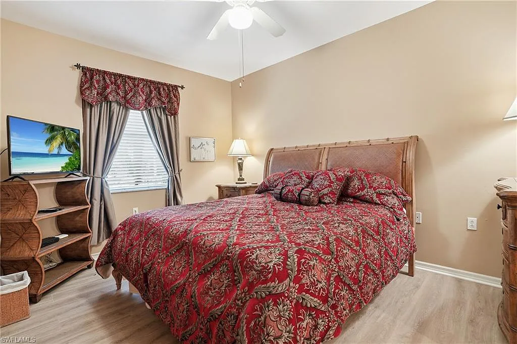 2 bed, 2.0 bath, 1232 sqft, $5,500 — Photo 4