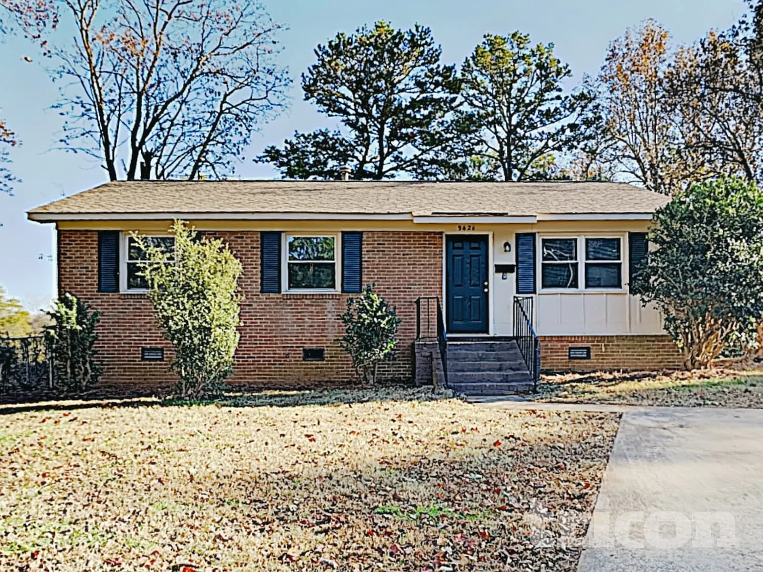9421 Spruce Pine Place Charlotte NC — Photo 2