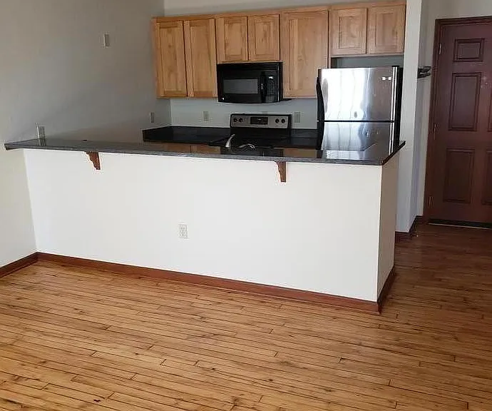 141 W Vine St — Photo 2