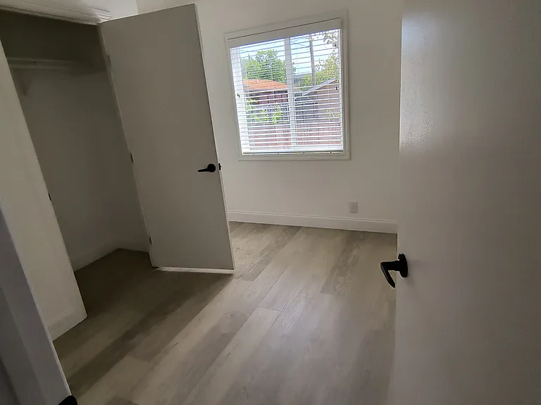 1121 Moraes Ct — Photo 4