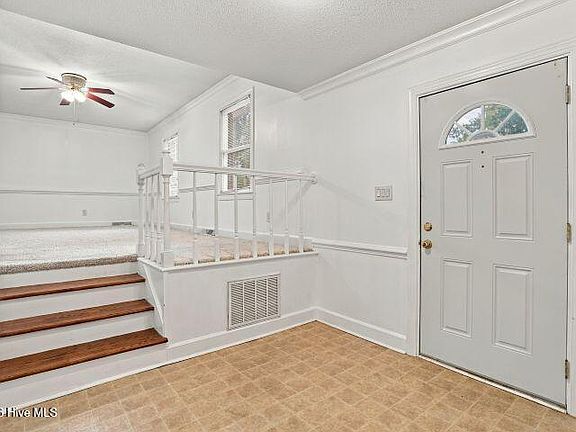 4th image of 2509 Ward Boulevard