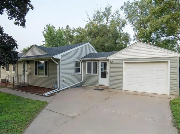 (undisclosed Address), Crystal, MN 55428