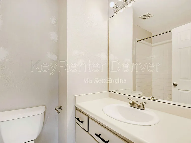 1099 S Walden Way #101 — Photo 13