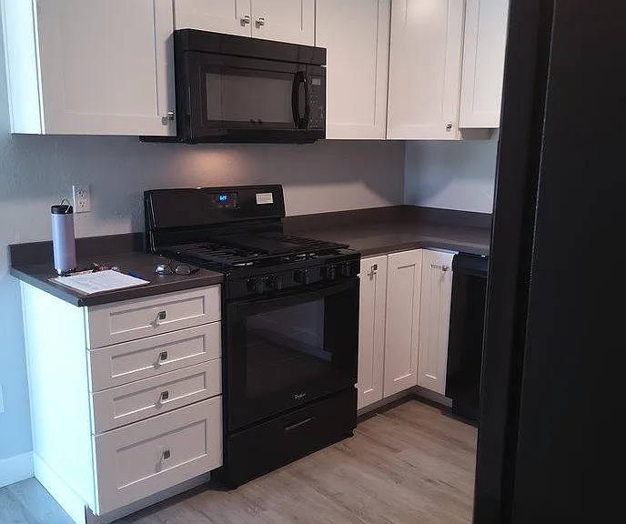 52 Nelson Ave #B — Photo 7