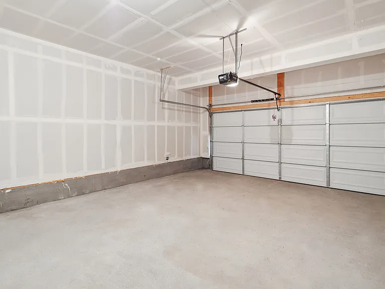 Creekside Townhomes Garage