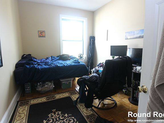 5th image of 17 Highgate St #16