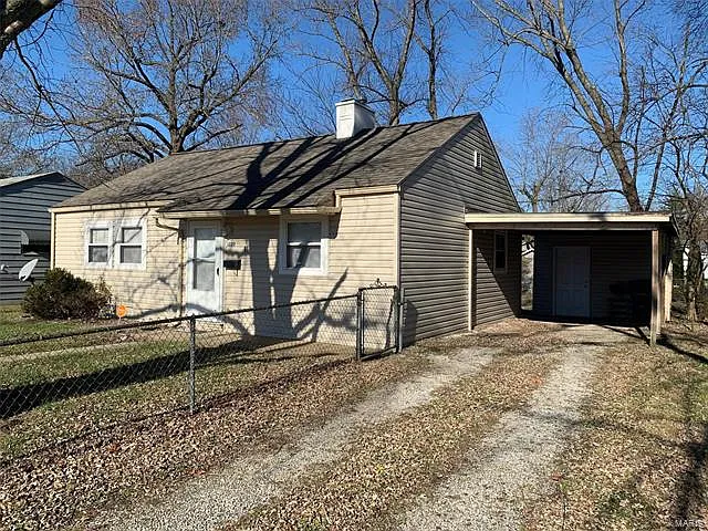 1320 Bel Aire Dr photo 1
