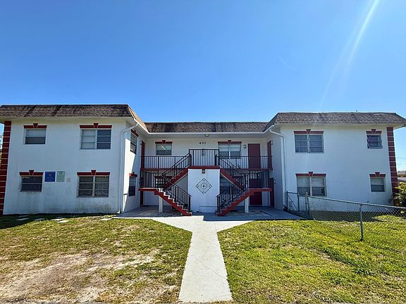 2nd image of 432 NW 42nd St #2