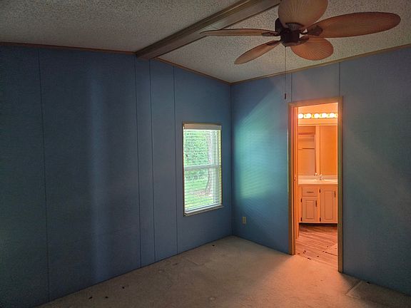 4th image of 76 Misty Falls Dr