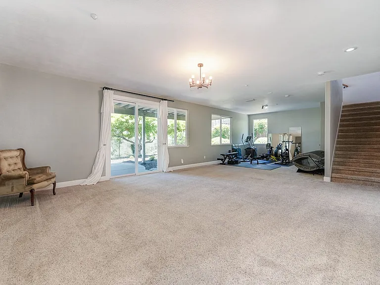 7029 Pembroke Way — Photo 52
