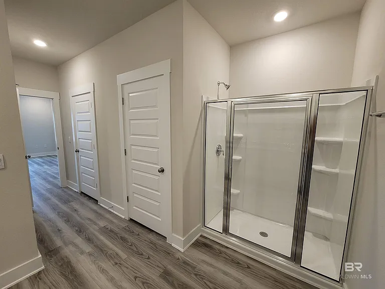 1045 Hayward Loop — Photo 12