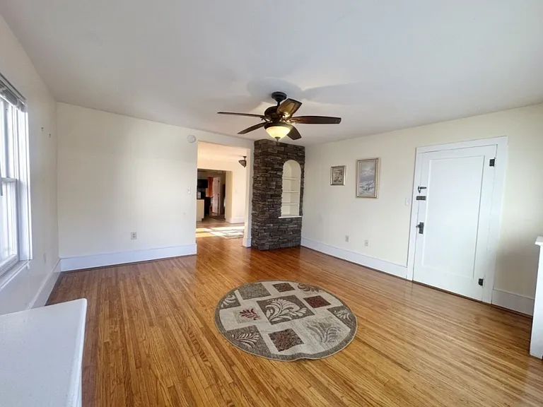 986 Ash St #101 — Photo 18