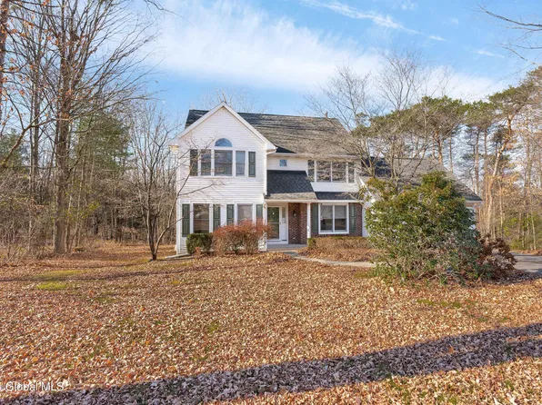 10 Dutch Hill Terrace, Voorheesville, NY 12186