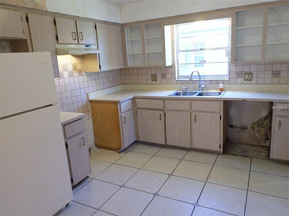 3rd image of 2624 Arpana Ct