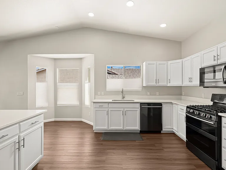 2729 Cartegena Dr — Photo 5