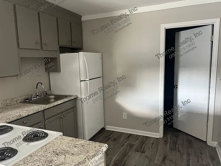 310 Myrtle Ave — Photo 4