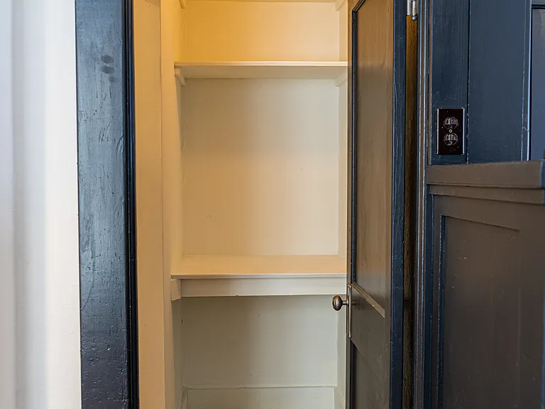 117 Midway Ave #1 — Photo 5