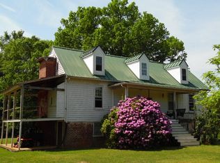 225 Forest Trail Rd, Drakes Branch, VA 23937