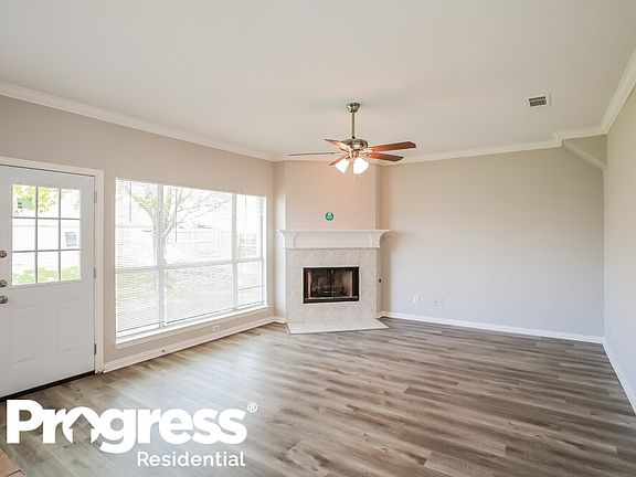 5th image of 304 Wallford Ln