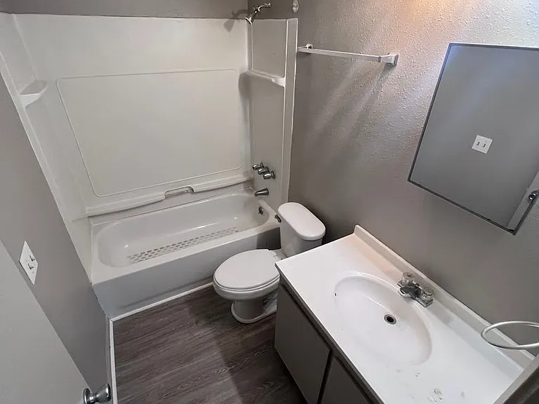 501 N Church St #12 — Photo 5