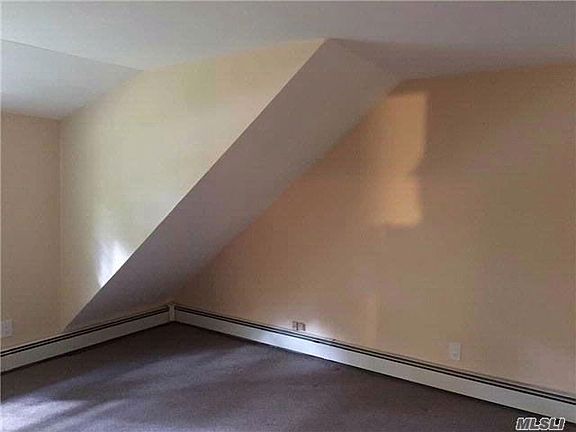 3rd image of 3 Waydale Dr