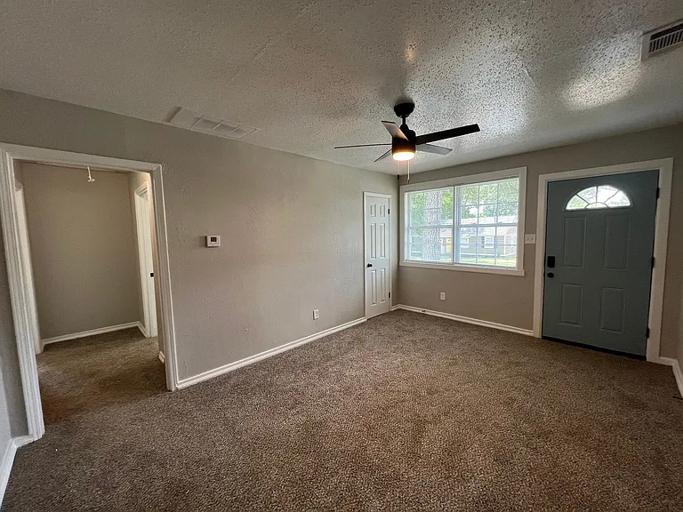 3042 Waynoka Ave — Photo 9