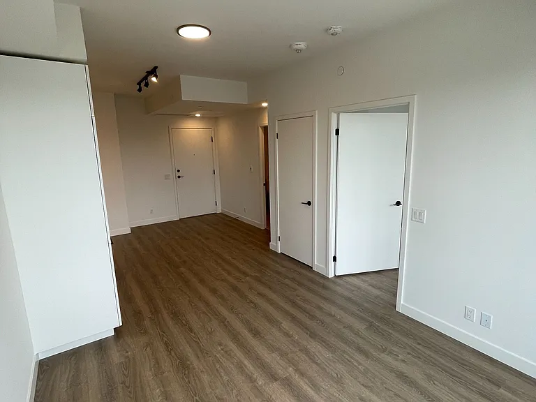 1050 Eastern Ave #625 — Photo 3