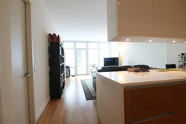 Rented by Kian Realty | media 11