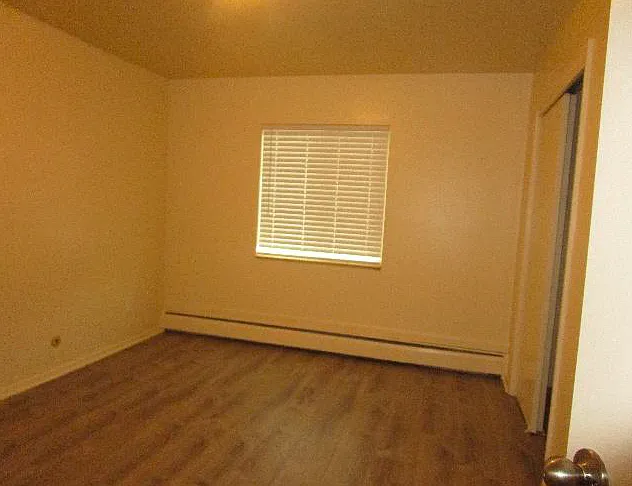 165 Laurel St — Photo 3