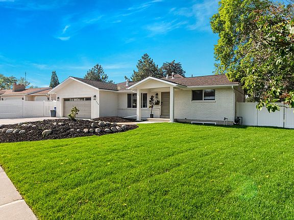 3rd image of 940 E Buddlea Dr