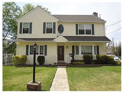 390 Fairview Ave photo 1