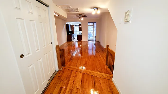 Rented by Mallan Real Estate Inc | media 5