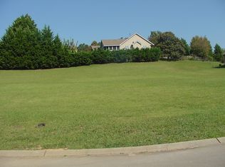 125 Autumn View Dr, Maryville, TN 37803