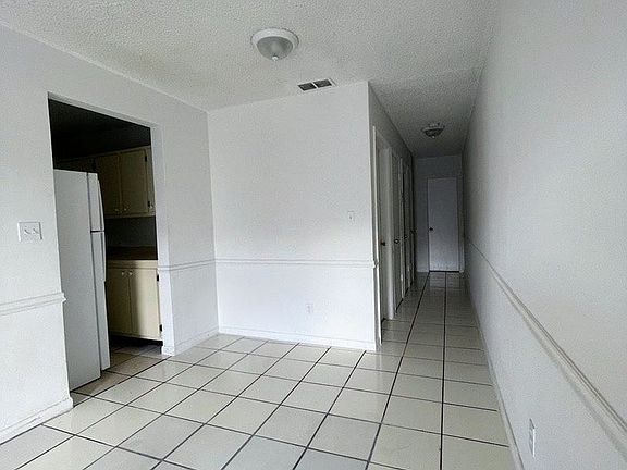 4th image of 2306 NW 9th Ave APT 5