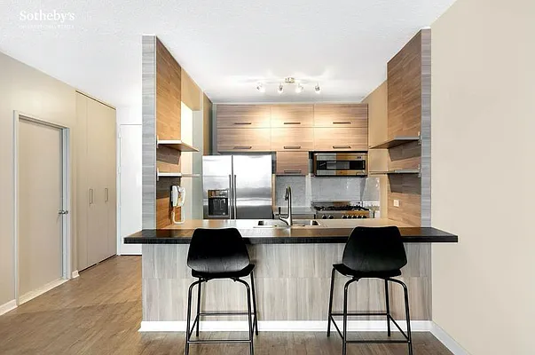 Rented by Sotheby's International Realty | media 4