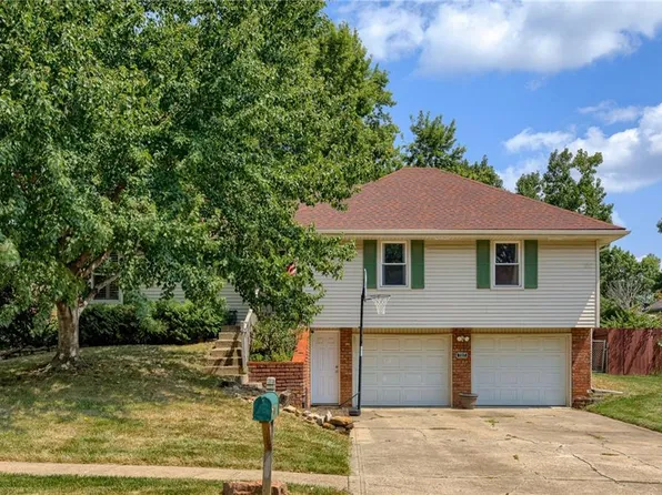 7217 N Park Ave, Gladstone, MO 64118