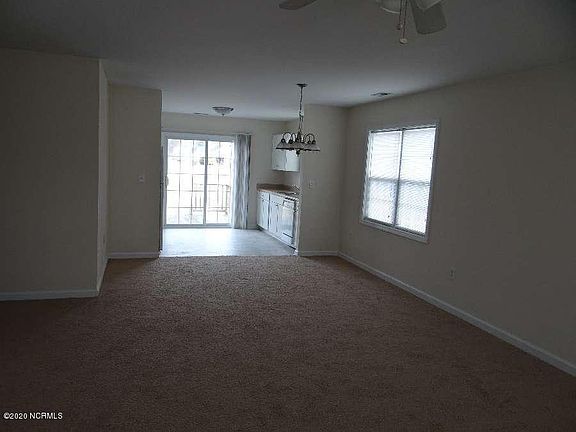 4th image of 300 S South Tree Ct