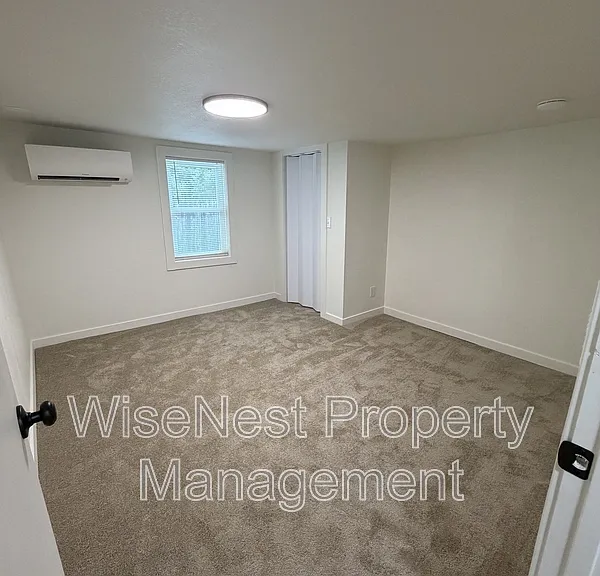 1100 S Savage St — Photo 12