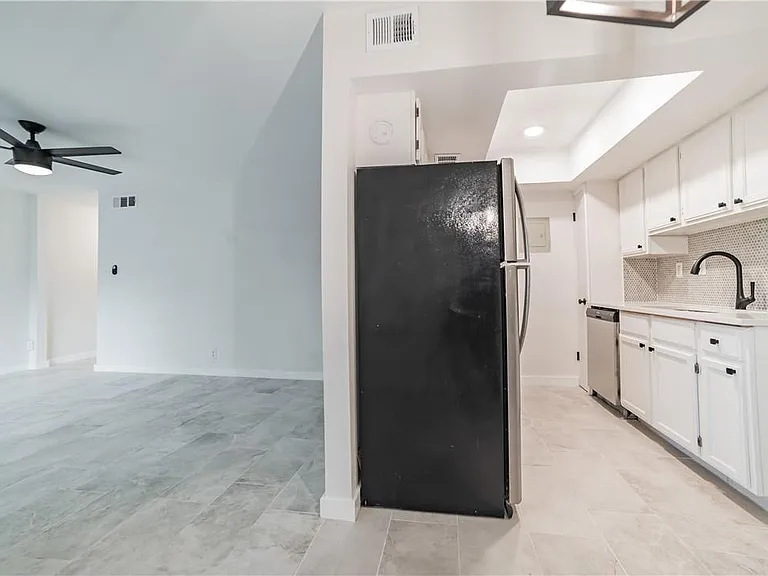2600 Penny Ln #118 — Photo 5