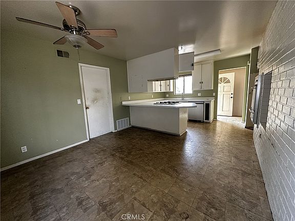 5th image of 5751 Castle Dr