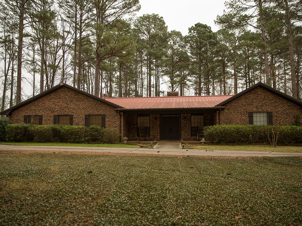 1st image of 24 Lafayette Dr #301