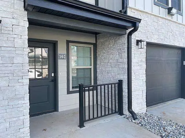 The Woods Townhomes — Photo 2