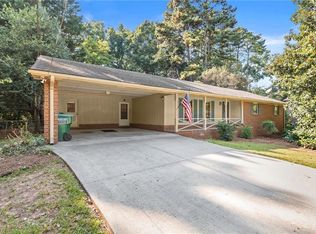484 Horseshoe Cir SW, Lilburn, GA 30047