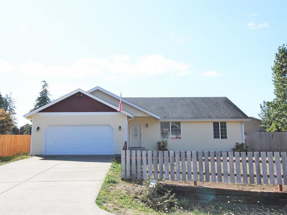 1st image of 204 Avarie Ct