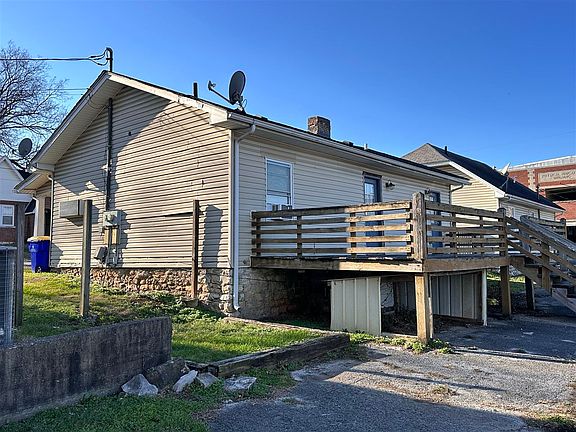 4th image of 308 E 12th Ave