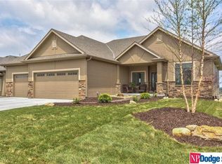 9410 S 69th St, Papillion, NE 68133