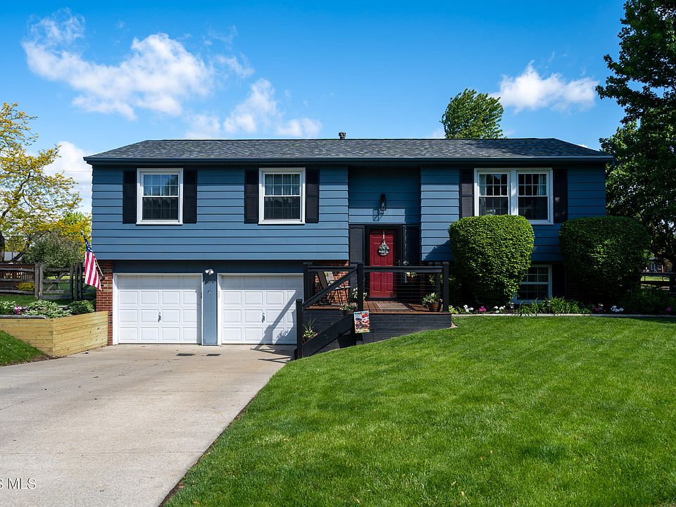 1st image of 192 Birchcrest Dr