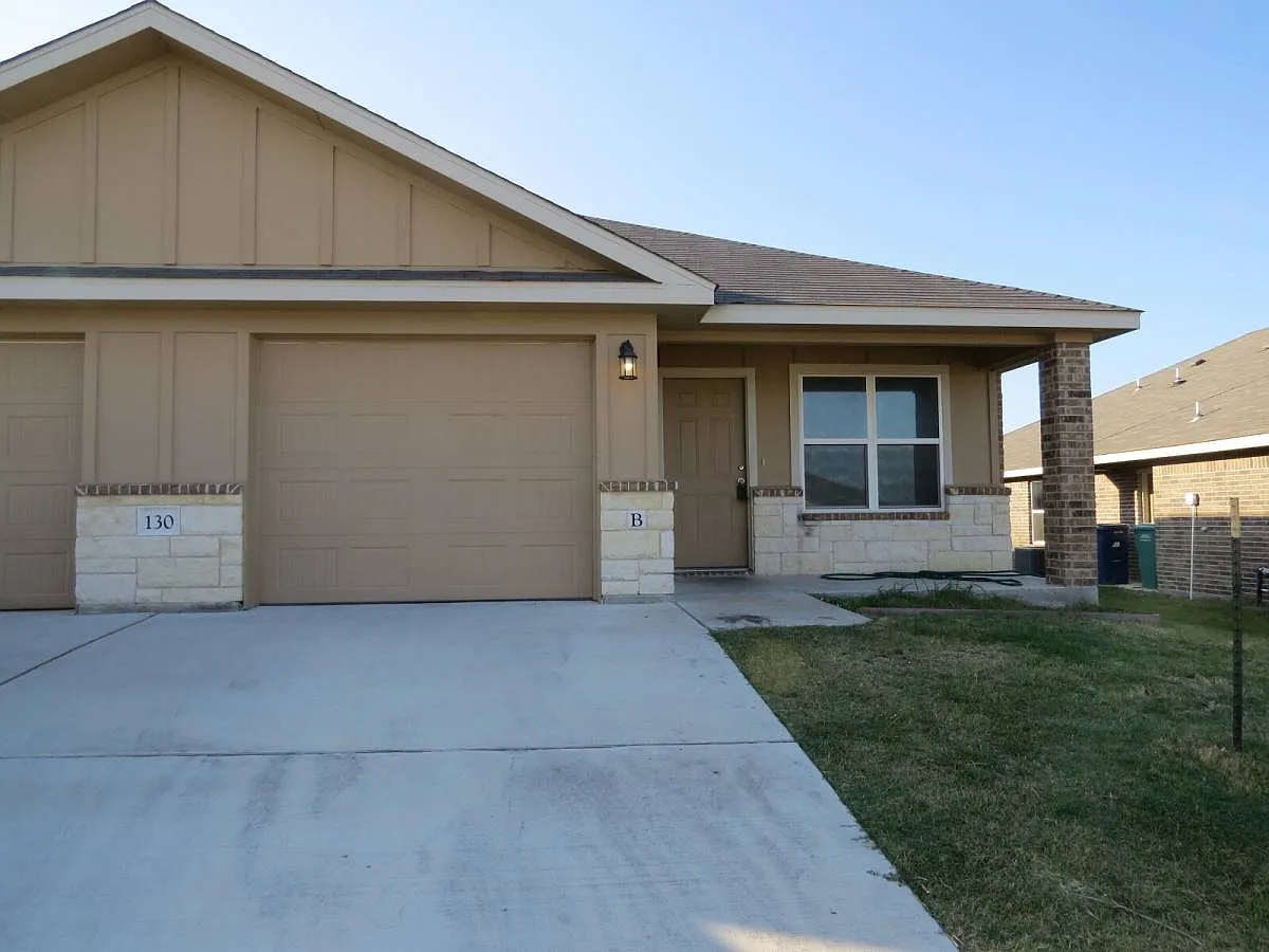 130 Wind Ridge Dr #B in Copperas Cove, TX 76522 — Photo 1