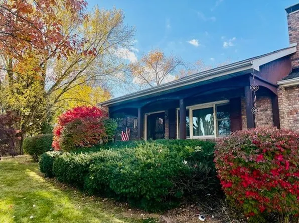 25484 Riverside Ct, Danville, IL 61834